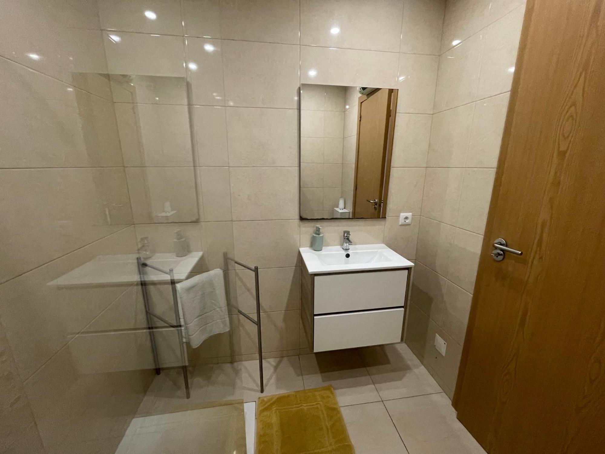 Pretty Flat With Terrace, Air Cond, Free Parking, By Porto With Love Lda المظهر الخارجي الصورة